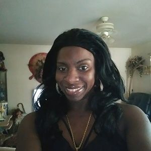 Meet your Posher, Polly